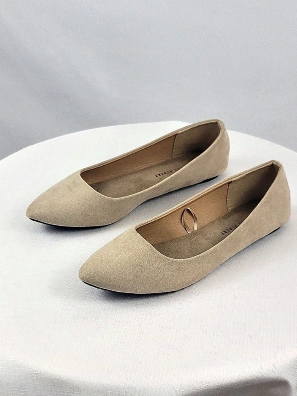 Size 10 Charles Albert Pointed Toe Flats in Beige